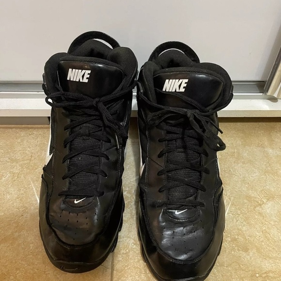 Mens  Football Shoes sneakers Black White Lace Up Size 13 - Picture 2 of 7